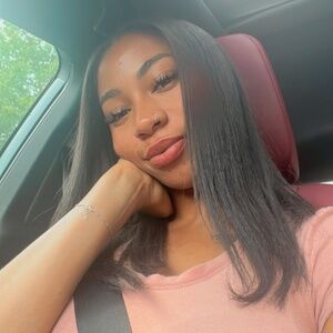 Meet your Posher, Christan